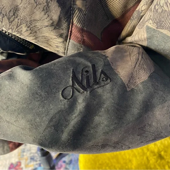 ❌SOLD🏷️Vintage 90s Nils Burgundy Floral Print Ski Jacket - Picture 12 of 15